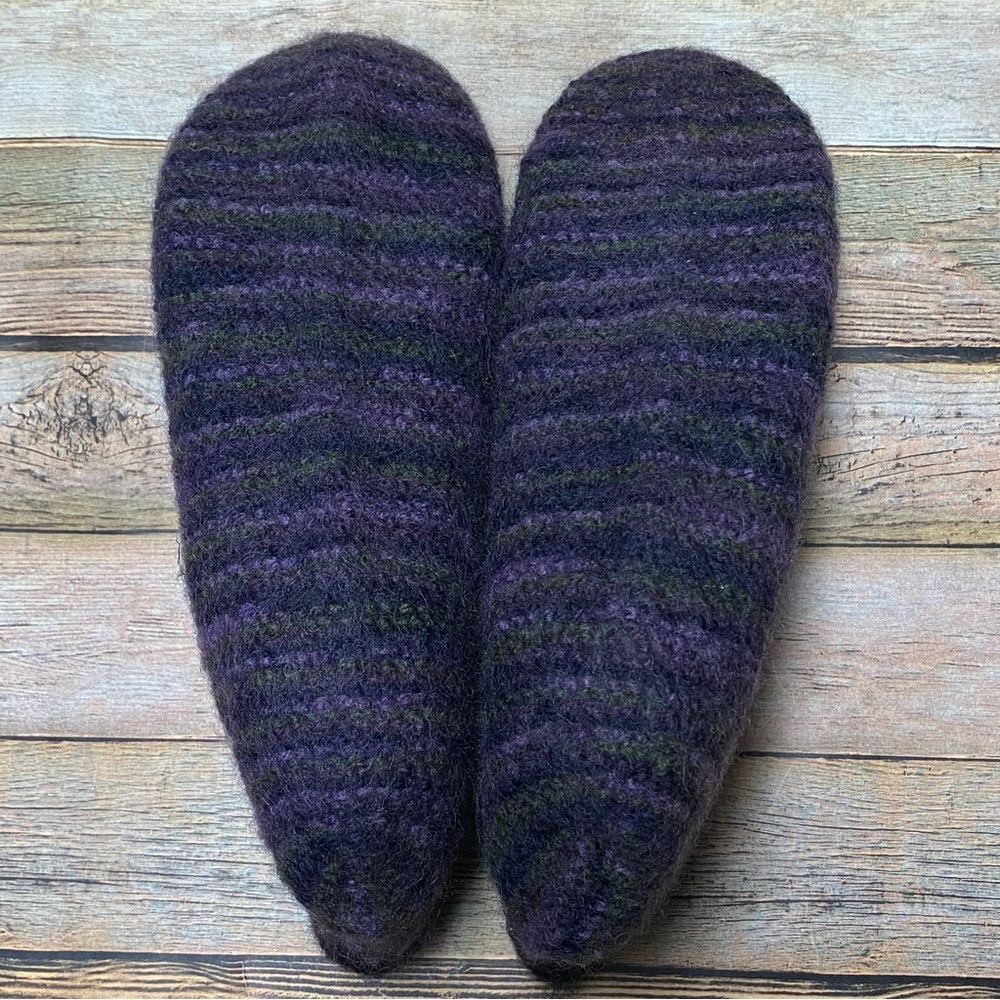 Hand Knit Norwegian slippers. NEW - Picture 5 of 5
